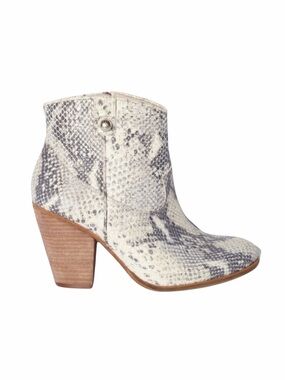 Vince Camuto Hammerton Snake Leather Boots Size 9.5W NWOT